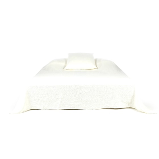Hudson Blanket Oyster 102x89 inch